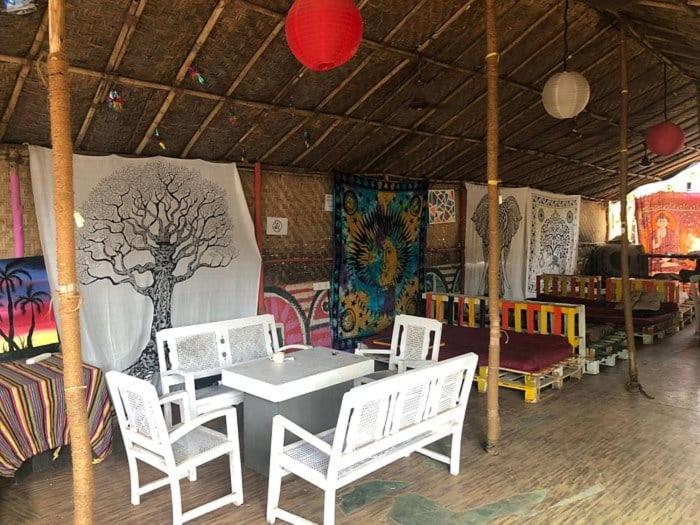 Hippies coworking hostel Anjuna Exterior foto